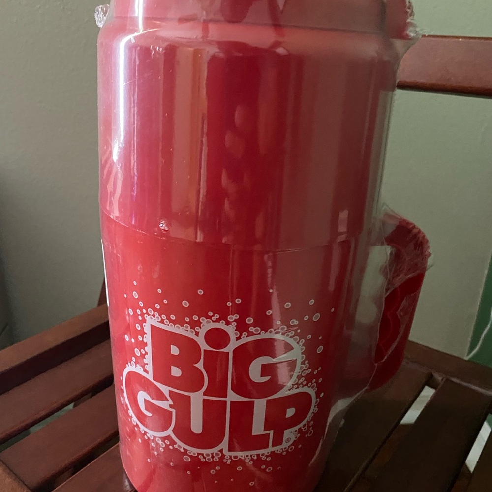 New 7eleven big gulp Red Insulated Mug